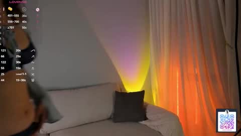 Mel online show from 10-24-25, 04:14