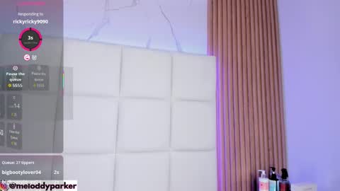 MELODDY PARKERR online show from 12-15-25, 10:08