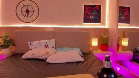 Melody online show from 11-16-25, 10:37