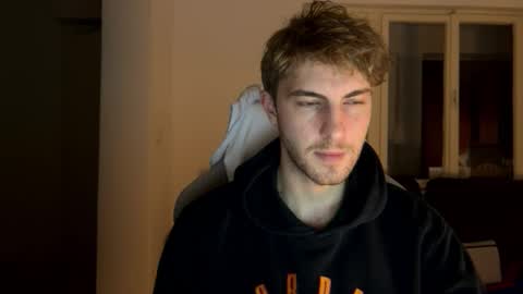 Snapshot of melodicass chatting on 12-06-24, 02:13 Melodicass online show from 12-06-24, 02:13