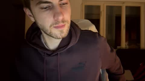 Snapshot of melodicass chatting on 12-10-24, 12:28 Melodicass online show from 12-10-24, 12:28