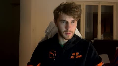 Snapshot of melodicass chatting on 12-13-24, 03:38 Melodicass online show from 12-13-24, 03:38