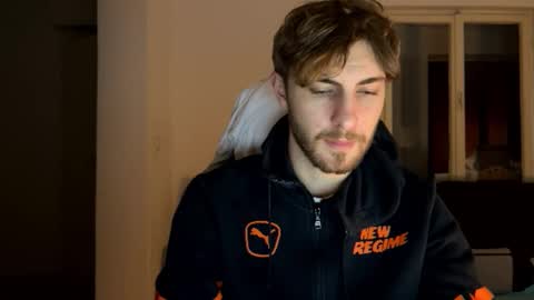 Snapshot of melodicass chatting on 12-21-24, 10:40 Melodicass online show from 12-21-24, 10:40