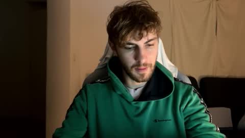 Snapshot of melodicass chatting on 12-22-24, 10:04 Melodicass online show from 12-22-24, 10:04