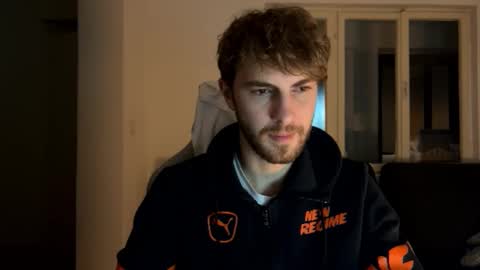 Snapshot of melodicass chatting on 12-24-24, 02:10 Melodicass online show from 12-24-24, 02:10