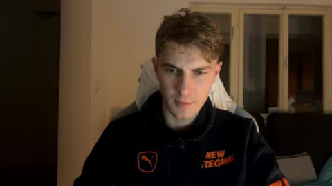 Snapshot of melodicass chatting on 12-30-24, 01:15 Melodicass online show from 12-30-24, 01:15