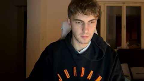 Snapshot of melodicass chatting on 01-01-25, 11:07 Melodicass online show from 01-01-25, 11:07