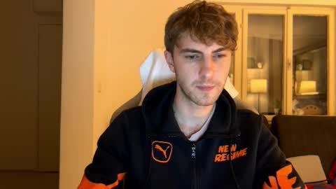 Snapshot of melodicass chatting on 02-05-25, 01:04 Melodicass online show from 02-05-25, 01:04