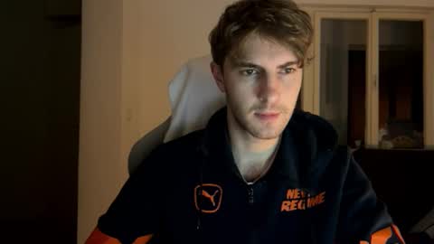 Snapshot of melodicass chatting on 02-05-25, 04:06 Melodicass online show from 02-05-25, 04:06