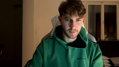 Snapshot of melodicass chatting on 02-15-25, 04:25 Melodicass online show from 02-15-25, 04:25