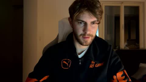 Snapshot of melodicass chatting on 02-27-25, 03:36 Melodicass online show from 02-27-25, 03:36