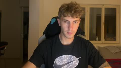 Snapshot of melodicass chatting on 09-10-25, 10:21 Melodicass online show from 09-10-25, 10:21