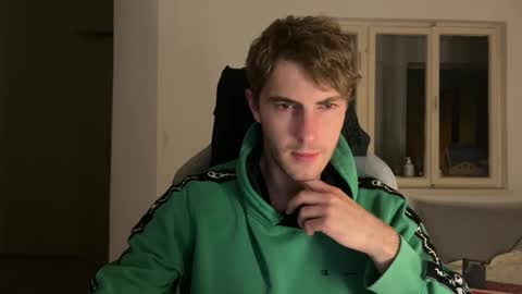 Snapshot of melodicass chatting on 11-05-25, 10:54 Melodicass online show from 11-05-25, 10:54