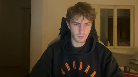 Snapshot of melodicass chatting on 11-06-25, 11:37 Melodicass online show from 11-06-25, 11:37