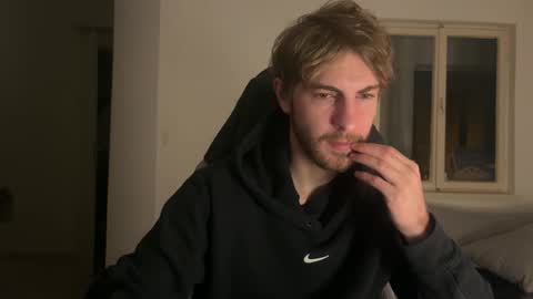 Snapshot of melodicass chatting on 11-27-25, 11:51 Melodicass online show from 11-27-25, 11:51