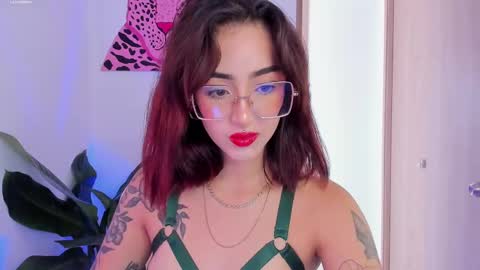 Snapshot of melodie_roy chatting on 02-12-25, 05:05 Melodie Roy 999 online show from 02-12-25, 05:05