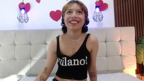 Snapshot of melody701583as chatting on 04-30-26, 01:50 melody701583as online show from 04-30-26, 01:50