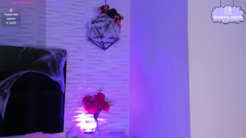 Snapshot of melody_black_ chatting on 10-28-25, 08:33 Melody online show from 10-28-25, 08:33