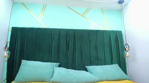 Snapshot of melody_kener chatting on 02-21-25, 02:50 melody_kener online show from 02-21-25, 02:50