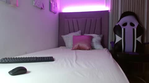 melody_mercy online show from 01-25-25, 12:16