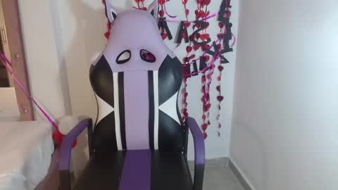 melody_mercy online show from 02-18-25, 12:06