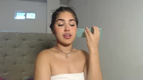 melody phillips online show from 10-24-25, 03:41