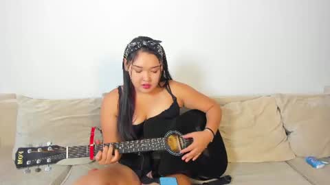 Snapshot of melodygoddes chatting on 07-11-26, 08:06 Mia online show from 07-11-26, 08:06