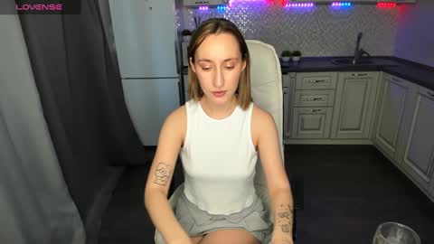 Kaylie online show from 12-18-24, 07:47