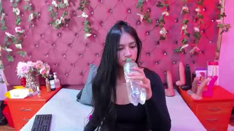 Melodysmithass online show from 11-26-25, 02:12