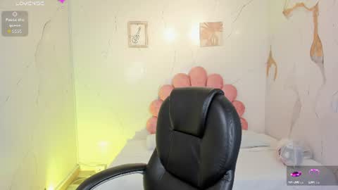 Snapshot of melodysnow chatting on 06-24-26, 08:30 melodysnow online show from 06-24-26, 08:30