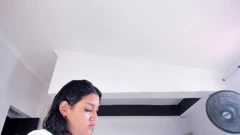 Snapshot of melodysnow chatting on 07-12-26, 08:11 melodysnow online show from 07-12-26, 08:11