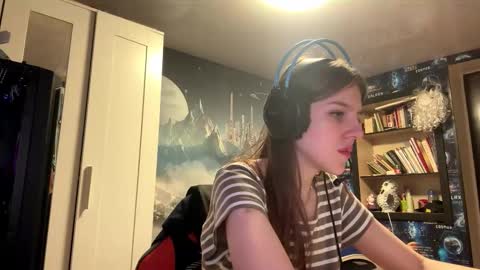 Hi Im Aria 18 years old online show from 09-27-25, 03:17