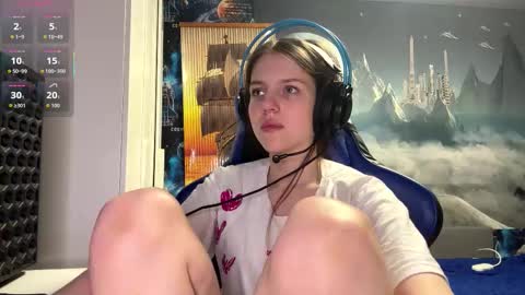 Hi Im Aria 18 years old online show from 02-17-26, 05:52