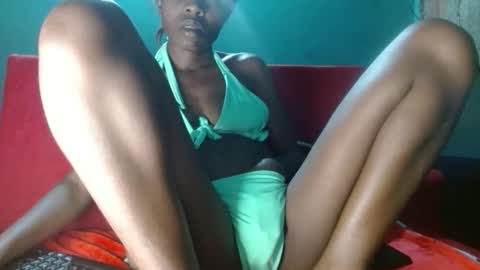 Snapshot of mely1002 chatting on 01-17-26, 04:39 mely tomson online show from 01-17-26, 04:39