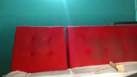 Snapshot of mely1002 chatting on 04-07-26, 03:51 mely tomson online show from 04-07-26, 03:51