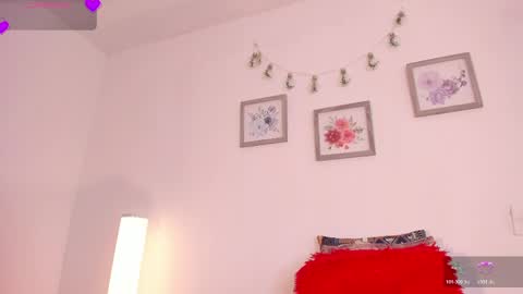 Snapshot of mely_rosee chatting on 04-28-26, 12:21 online show from 04-28-26, 12:21