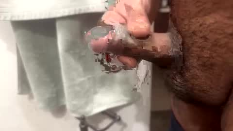 Snapshot of meminpeneguin chatting on 10-08-25, 10:13 meminpeneguin online show from 10-08-25, 10:13