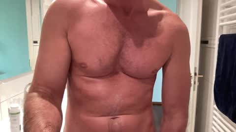 Snapshot of mensfantasy_bwc chatting on 01-11-25, 02:25 Hannes online show from 01-11-25, 02:25