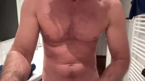 Snapshot of mensfantasy_bwc chatting on 02-04-25, 11:16 Hannes online show from 02-04-25, 11:16