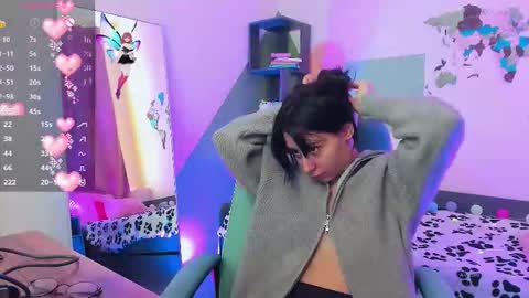 Snapshot of meomeee chatting on 10-18-25, 11:33 Meo online show from 10-18-25, 11:33