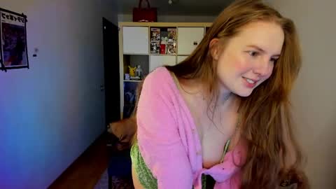 Snapshot of meow_k1tty chatting on 04-23-26, 02:57 Flora Next stream November 17th at 6 GMT online show from 04-23-26, 02:57