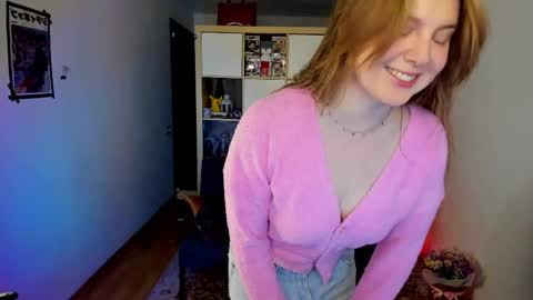 Snapshot of meow_k1tty chatting on 05-08-26, 04:51 Flora Next stream November 17th at 6 GMT online show from 05-08-26, 04:51
