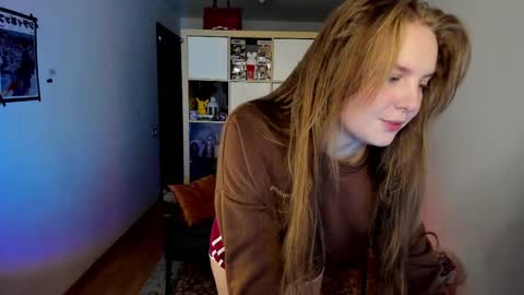 Snapshot of meow_k1tty chatting on 05-12-26, 04:09 Flora Next stream November 17th at 6 GMT online show from 05-12-26, 04:09