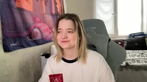 Snapshot of meowki4 chatting on 01-01-25, 09:28 meowme online show from 01-01-25, 09:28