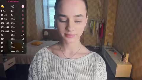 Snapshot of meoww_meows chatting on 11-19-25, 07:08 Julie online show from 11-19-25, 07:08