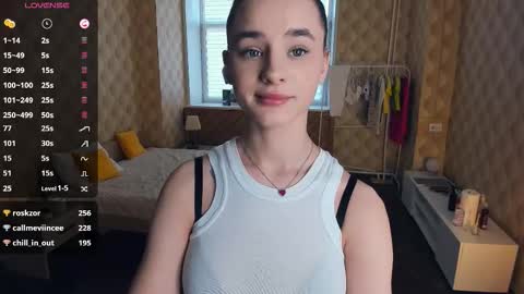 Snapshot of meoww_meows chatting on 11-23-25, 09:31 Julie online show from 11-23-25, 09:31