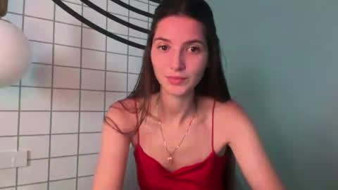 Snapshot of meralynn chatting on 06-20-26, 09:23 LEVA online show from 06-20-26, 09:23