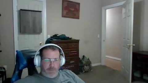 Snapshot of mercer1977 chatting on 11-04-25, 04:39 mercer1977 online show from 11-04-25, 04:39