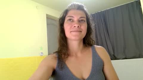 Snapshot of merciylove chatting on 10-24-25, 03:30 Miss Helena online show from 10-24-25, 03:30