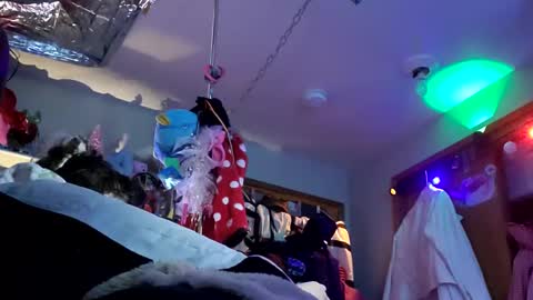 Snapshot of merelyalover chatting on 01-28-25, 04:08 gurlnips online show from 01-28-25, 04:08